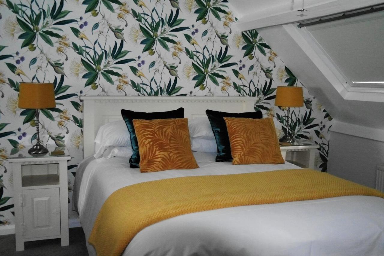 White Linen Whitby, Room Only Esterno foto