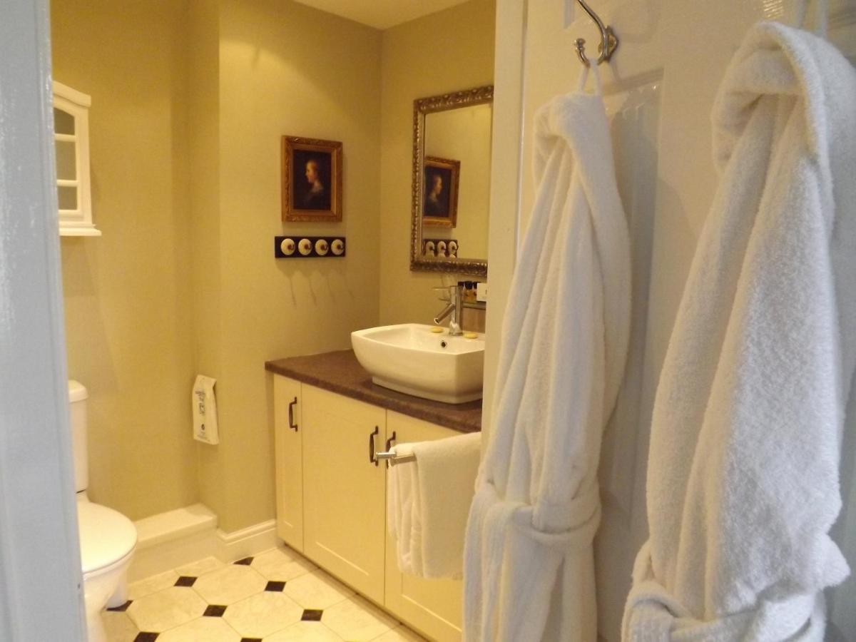 White Linen Whitby, Room Only Esterno foto